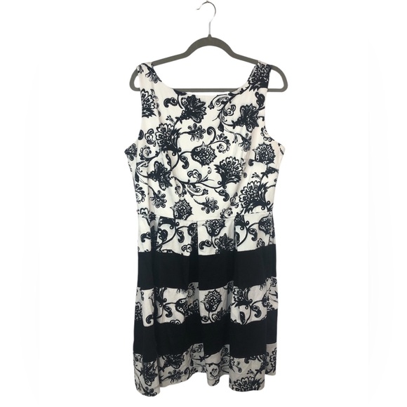 Tiana B Sundress Neutral Floral V Back Inset Stripes Pleated Skirt - Picture 1 of 10